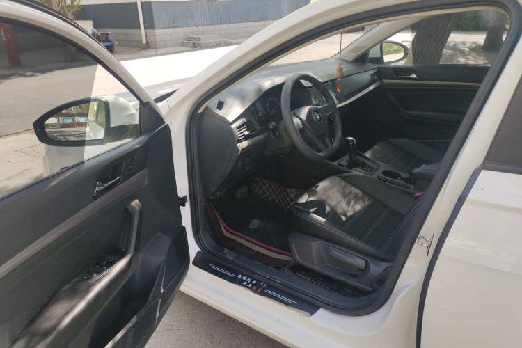 Used Volkswagen Lavida 2019 1.5L Automatic Fashion Edition China VI Driver Seat