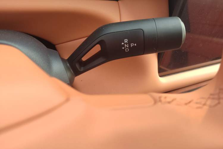 Used Lynk & Co 900 2025 2.0T Exploration Edition
