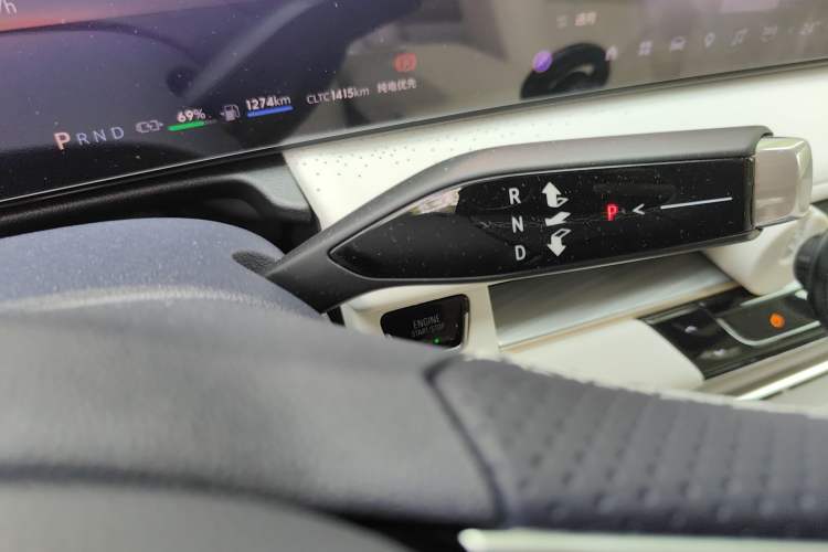 Used Buick GL8 New Energy 2026 Model Lu Zun Prestige Edition Gear Lever