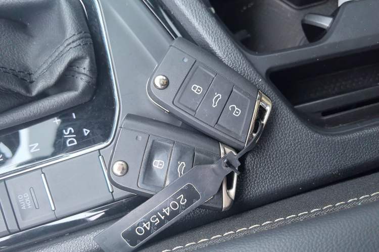 Used Volkswagen Tiguan L 2021 330TSI Automatic Two-Wheel Drive Smart Edition