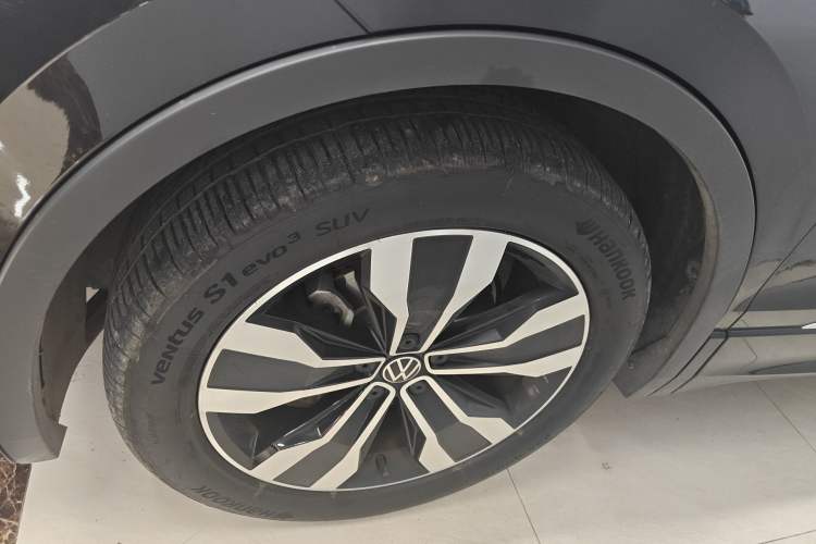 Used Volkswagen Tiguan L 2024 330TSI Automatic Two-Wheel Drive R-Line Enhanced Edition Left Front Wheel Hub