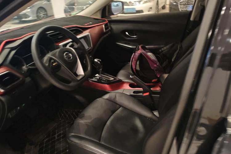 Used Nissan Lannia 2016 1.6L CVT Smart Cool Edition Left Front Seat