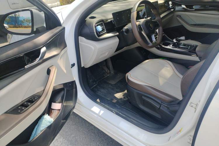 Used BYD Qin PLUS 2023 Champion Edition DM-i 120KM Leading Model
