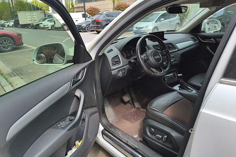 Used Audi Q3 2017 30 TFSI Fashion Model