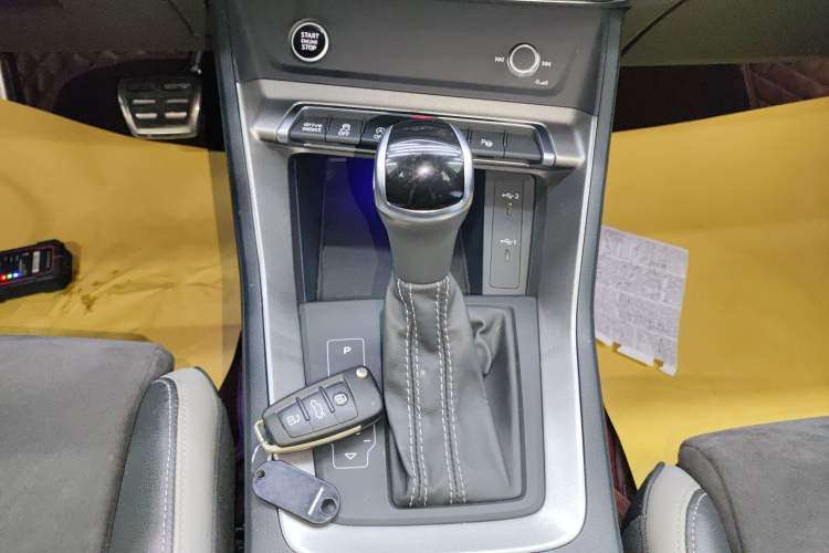 Used Audi Q3 2022 40 TFSI Fashion Dynamic Model
