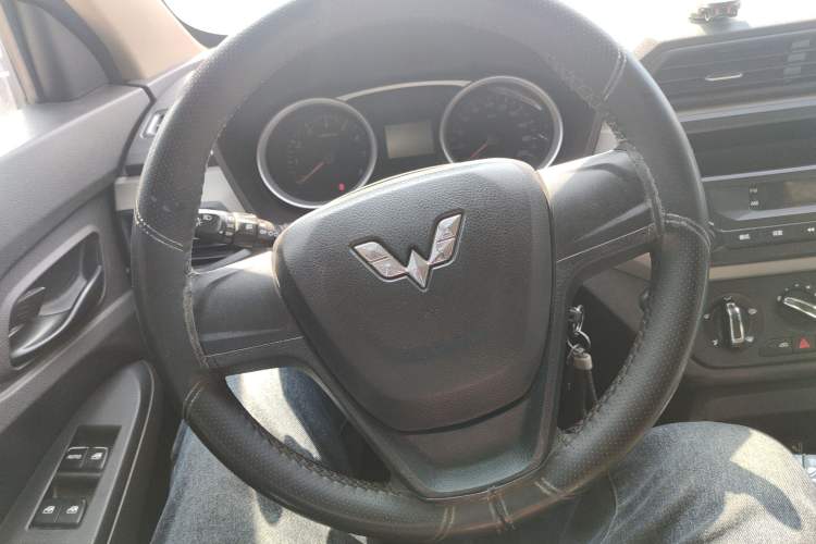 Used Wuling Hongguang 2021 1.5L S Standard Version LAR