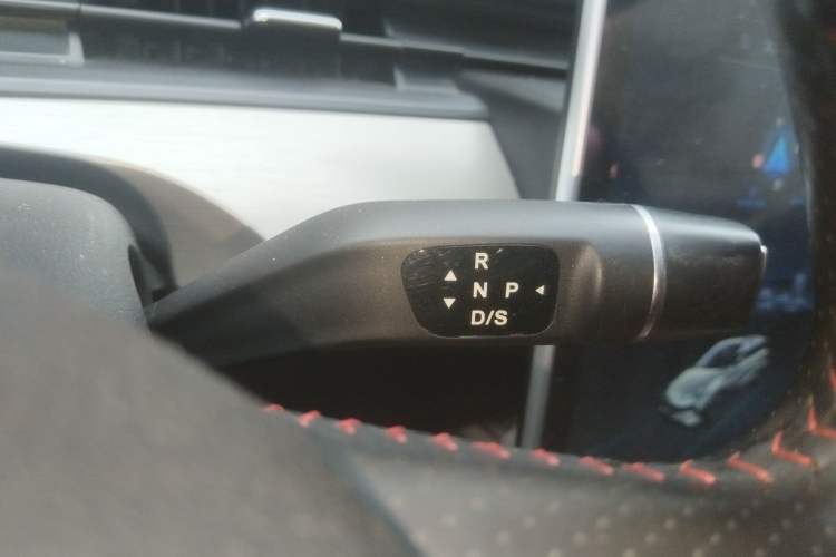 Used NETA V 2022 Chao 300 Lite Ternary Lithium