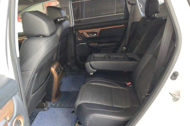 Used Honda CR-V 2017 240TURBO CVT Front-Wheel Drive Fashion Edition Left Rear Seat