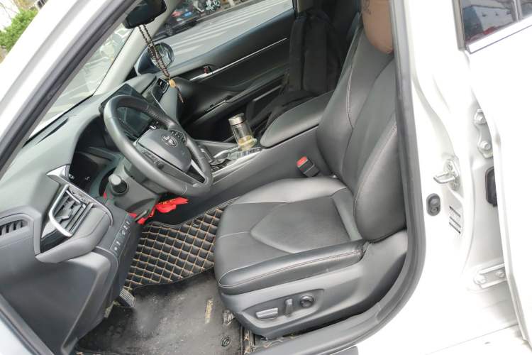 Used Toyota Camry 2021 2.5G Luxury Edition Left Front Seat