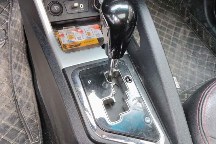 Used JAC Group Refine S3 2016 1.5L CVT Luxury Smart Version Gear Lever