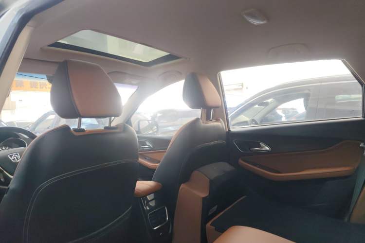 Used Baojun 560 2017 Rhythmic Edition 1.5T Manual Enjoyment Model
