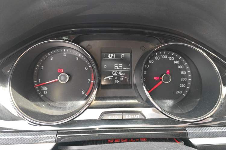 Used Volkswagen C-TREK 2017 1.6L Automatic Comfort Model Odometer Close Up