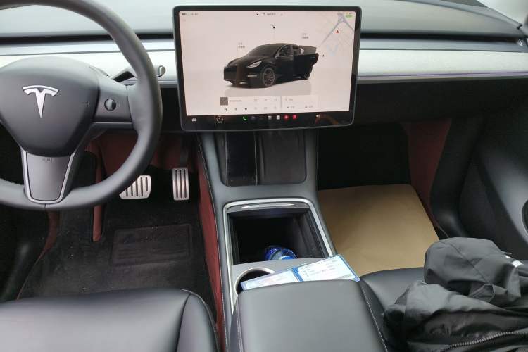 Used Tesla Model Y 2023 High-Performance All-Wheel-Drive Version Audio And AC Panel