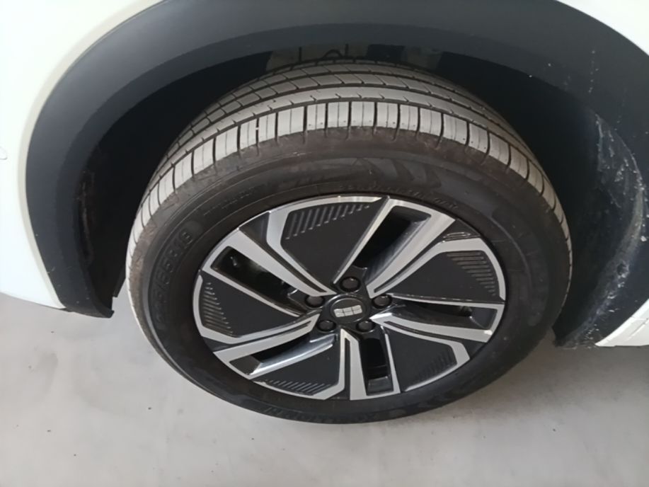 Geely Galaxy Xingjian 7 EM-i 2026 Model 135km Smart Navigation Version — снимка 10