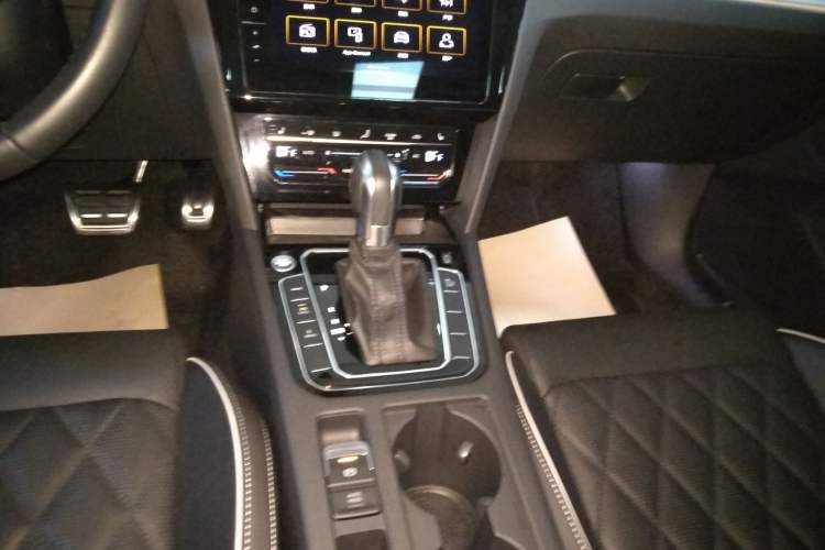 Used Volkswagen Magotan GTE Plug-in Hybrid 2022 GTE Prestige Model