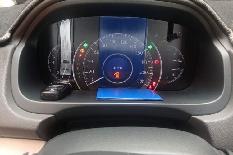 Used Honda CR-V 2012 2.0L two-wheel drive urban version
