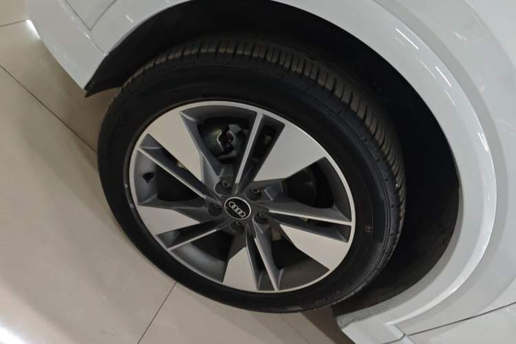 Used Audi Q2L 2025 35 TFSI Fashion Dynamic Edition Exterior 4