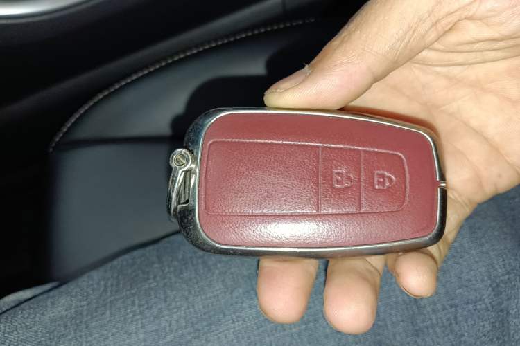 Used Toyota Highlander 2022 Dual-Engine 2.5L 4x4 Elite Edition 7-Seater