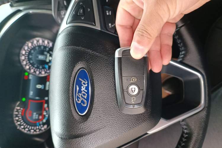 Used Ford Edge 2020 EcoBoost 245 Two-Wheel Drive Titanium 7-Seater Vehicle Key