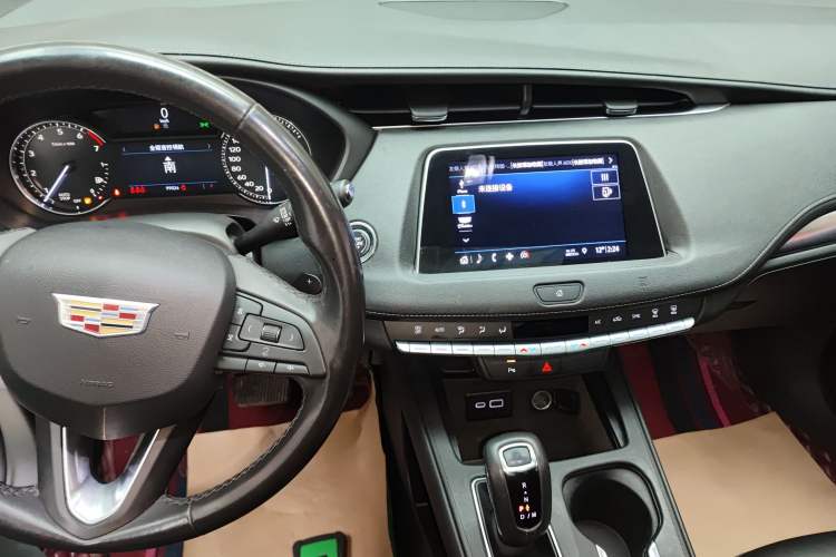 Used Cadillac XT4 2018 28T Two-Wheel Drive Tech Version