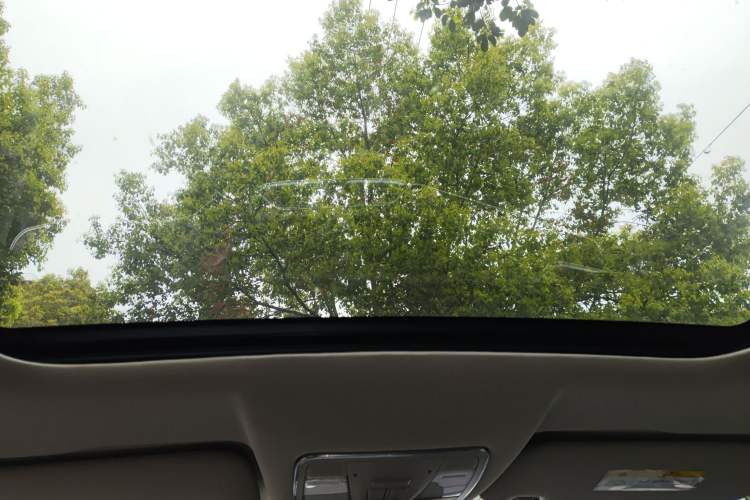 Used Dongfeng Fengon 580 2022 1.5T Automatic Enjoyment Model Headliner