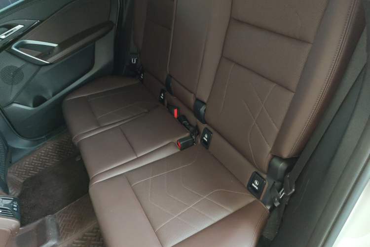 Used BMW X1 2024 sDrive25Li X Design Package Left Rear Seat