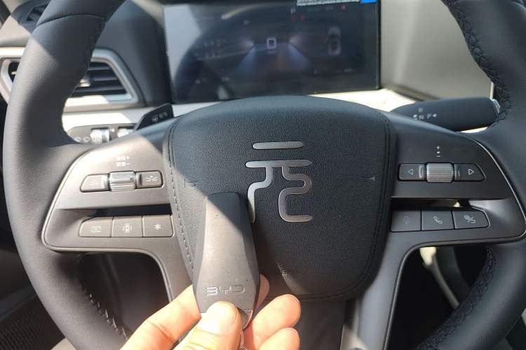 Used BYD Yuan UP 2025 Intelligent Driving Version 401 km Leading Edition