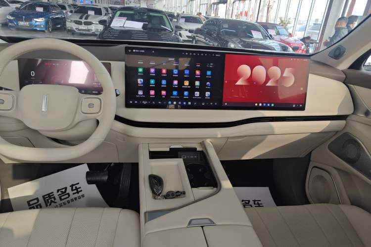 Used Wey Lanshan 2025 Four-Wheel Drive Max