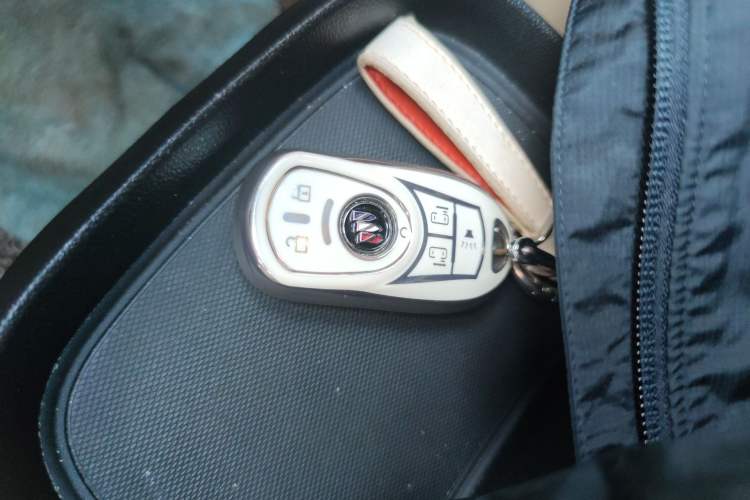 Used Buick GL8 2023 ES Lu Zun Deluxe Model Vehicle Key