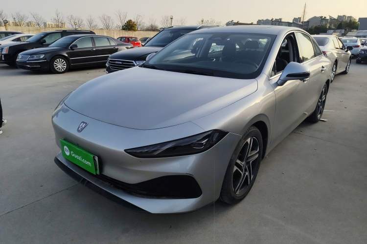 Used Roewe D7 2023 DMH 125km Flagship Edition