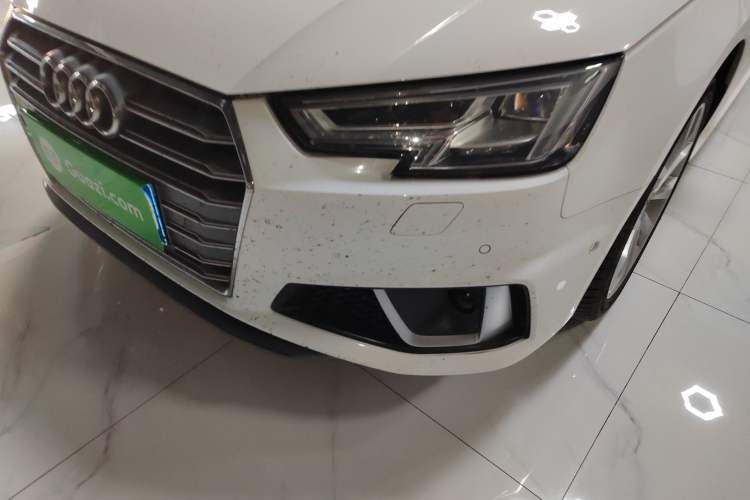 Used Audi A4L 2019 40 TFSI Fashion Version China V