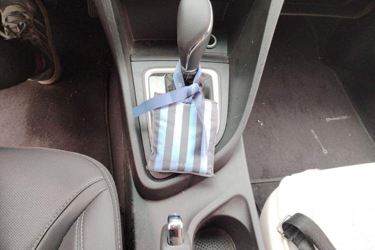 Used Buick GT 2021 Revised Version Flagship 1.5L Automatic Elite Edition Gear Lever