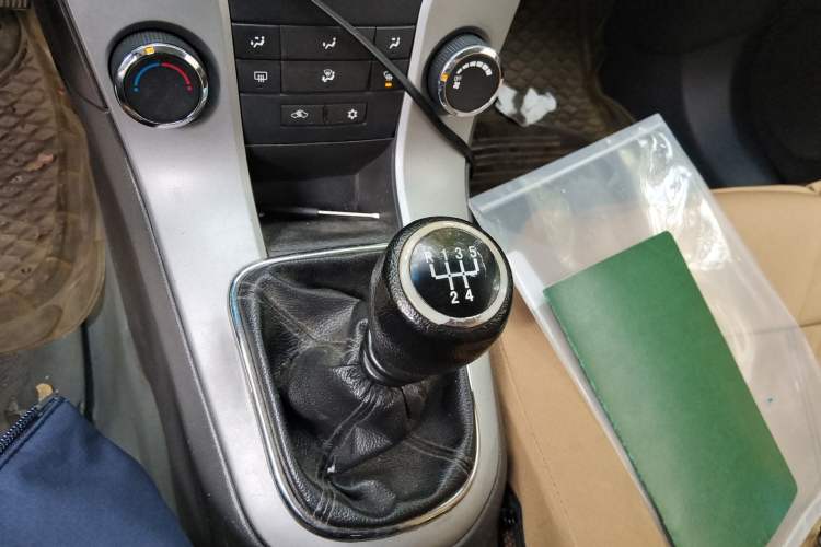 Used Chevrolet Cruze 2013 1.6L SL MT
