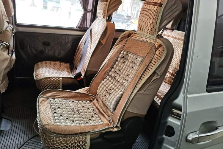 Used Wuling Rongguang V 2016 1.5L Standard Version