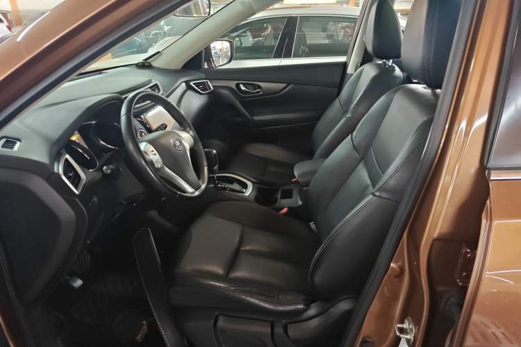 Used Nissan X-Trail 2014 2.0L CVT Comfort Edition 2WD Left Front Seat