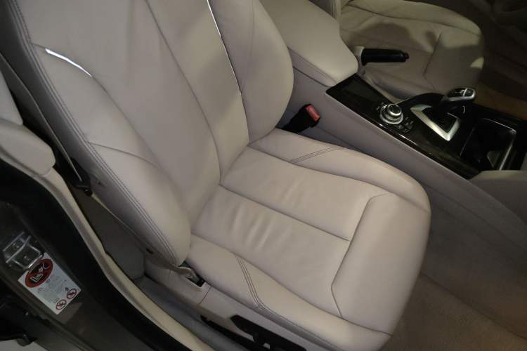 Used BMW 3 Series GT 2013 328i Sport Design Package Right Front Seat