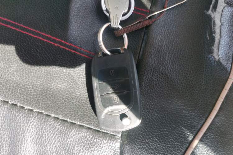 Used Baojun 730 2016 Revised 1.5L Manual Standard Version 7 Seats China V Emission Standard Interior 1