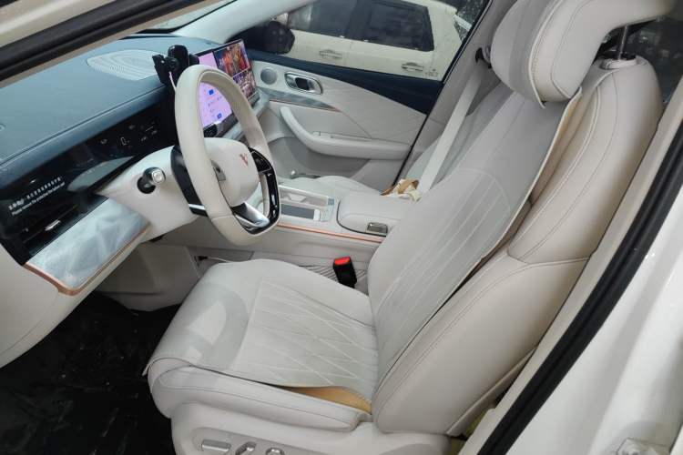 Used NETA L 2024 Extended-Range 310 Flash-Charge Red Edition
