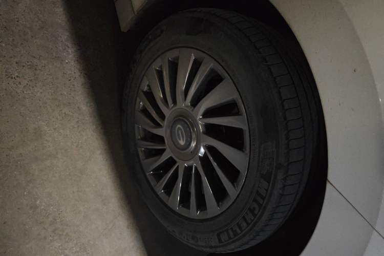 Used GAC Trumpchi M8 2023 Zongshi Series 400T Ultimate Edition Right Front Wheel Hub