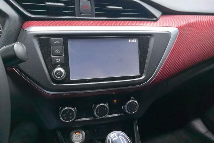 Used Nissan Lannia 2016 1.6L CVT Smart Cool Edition Audio And AC Panel