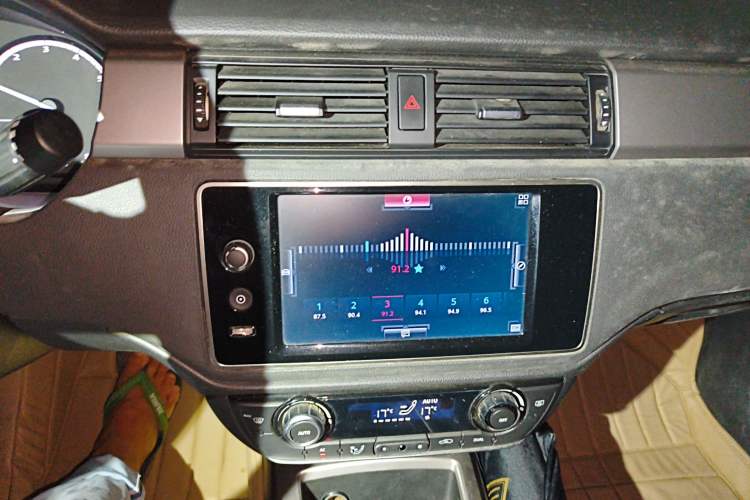 Used Qoros 3 2014 Hatchback 1.6L Automatic Zhiyue Enhanced Model
