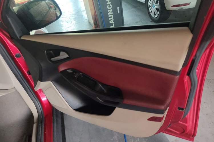 Used Ford Focus 2015 Sedan 1.6L Automatic Comfort Model