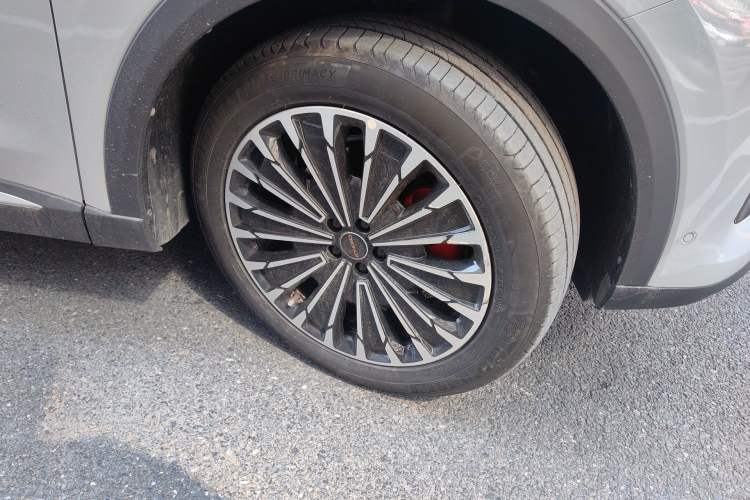 Used EXEED Stellar C-DM 2025 200 with Ultra-Long Range Pro All-Wheel Drive Right Front Wheel Hub