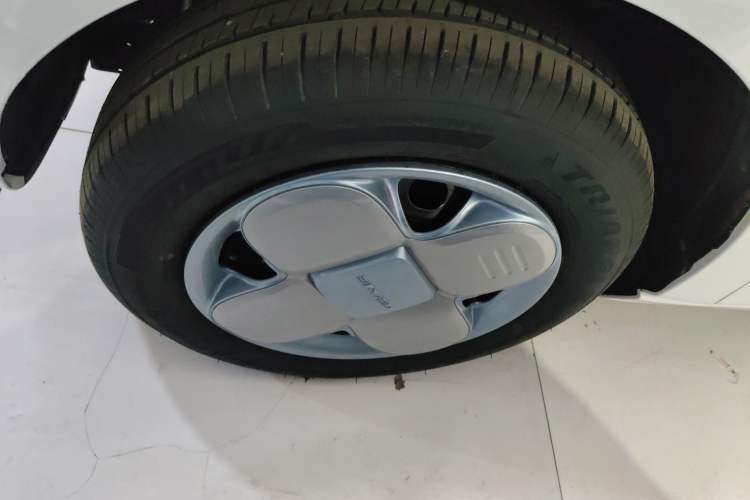 Used Geely Galaxy Panda 2024 Panda Mini 200km Endurance Bear
