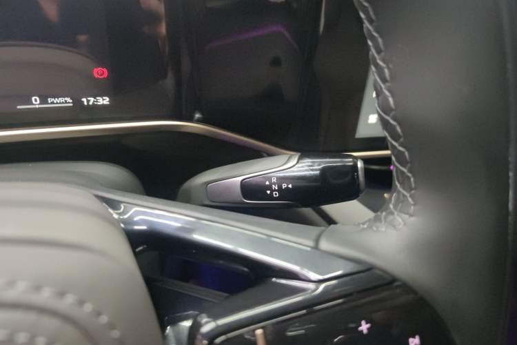 Used Hongqi EH7 2024 690 Pro Glory Edition Gear Lever