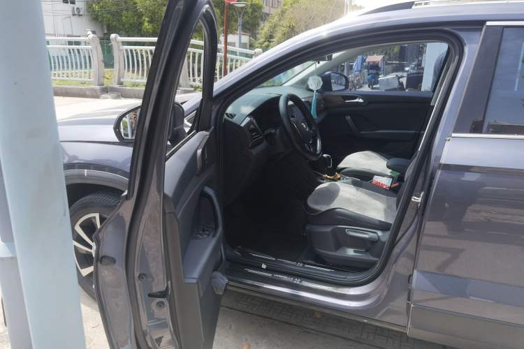 Used Volkswagen Tharu 2019 280TSI Two-Wheel Drive Luxury Version China VI Standard Driver Seat