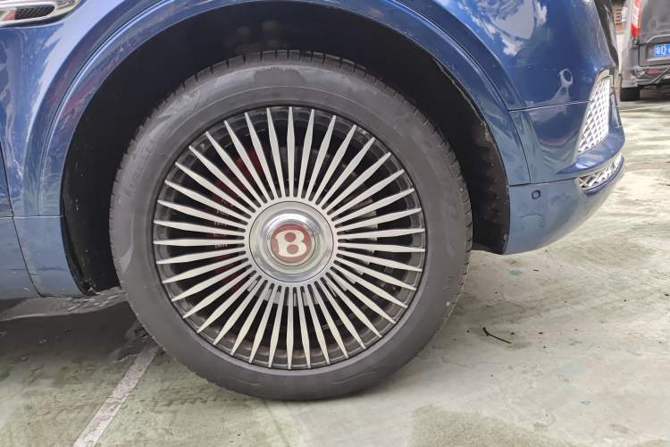 Used Bentley Bentayga 2016 6.0T Standard Edition
