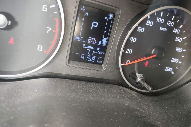 Used Kia Pegas 2020 1.4L Automatic Comfort Version with Sunroof Odometer Close Up