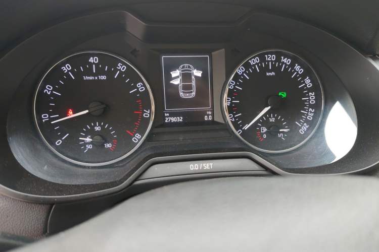 Used Skoda Octavia 2017 TSI280 DSG Prestige Edition Odometer Close Up