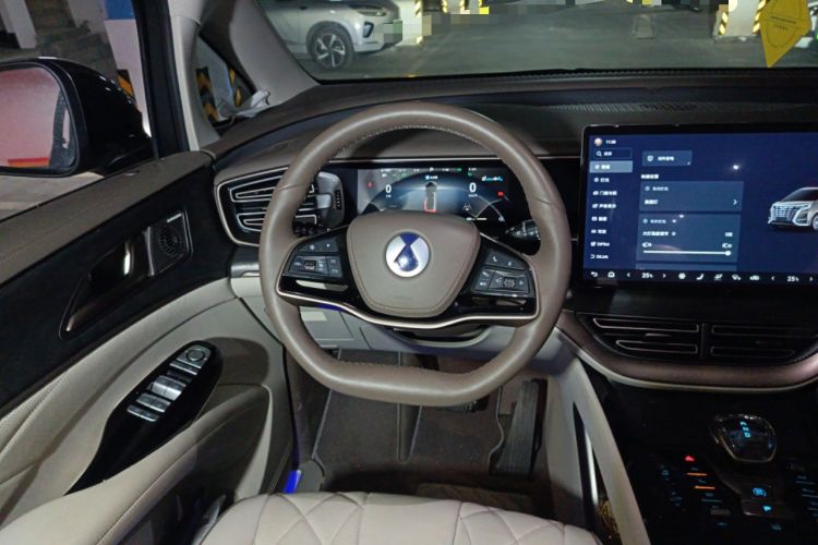 Used Denza D9 2022 DM-i 1040 Prestige Model